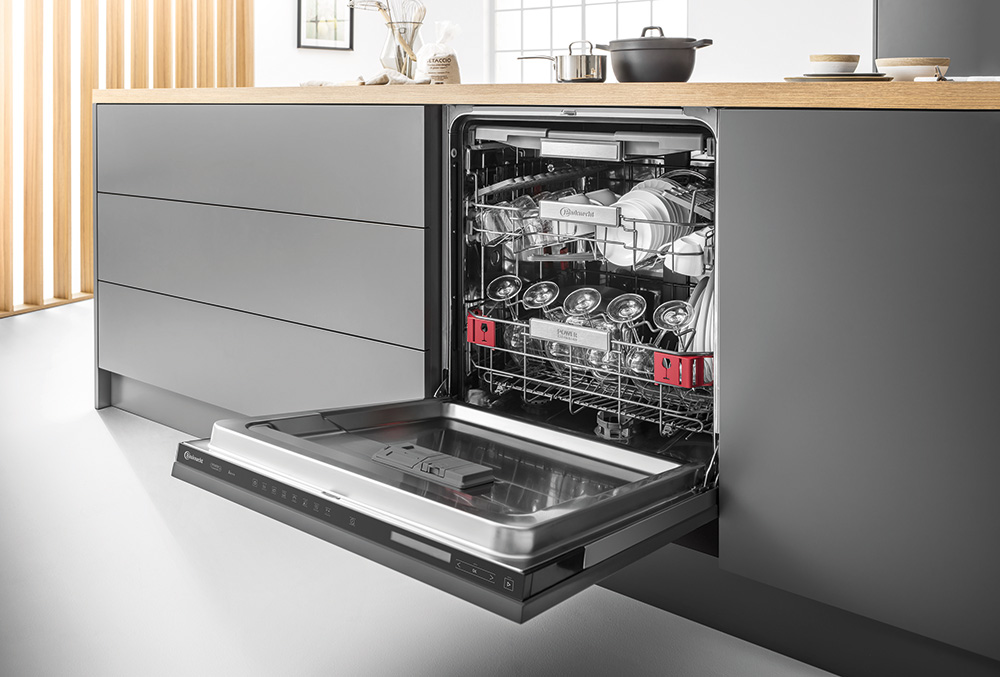 Bauknecht Built-In Touch UI Dishwasher - Red Dot Design Award